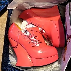 BNIB never worn pink Fluevog Grand Nationals